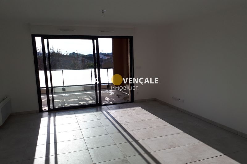 Photo Appartement Aix-en-Provence Location appartement 3 pièces 61 m²