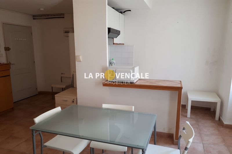 Photo Studio Gardanne Centre-ville, Location studio 1 pièce 24 m²