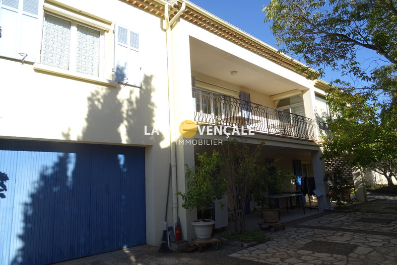 Photo Maison Saint-Maximin-la-Sainte-Baume achat maison 5 chambres 180 m²