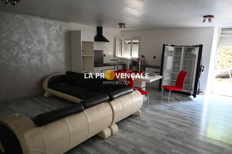 maison  4 pièces  Marseille   80 m² -   
