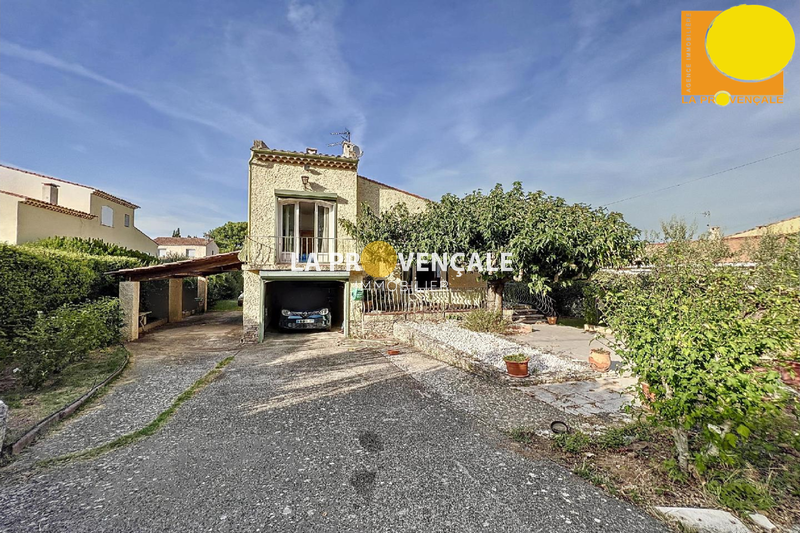 maison  5 pièces  Trets   82 m² -   