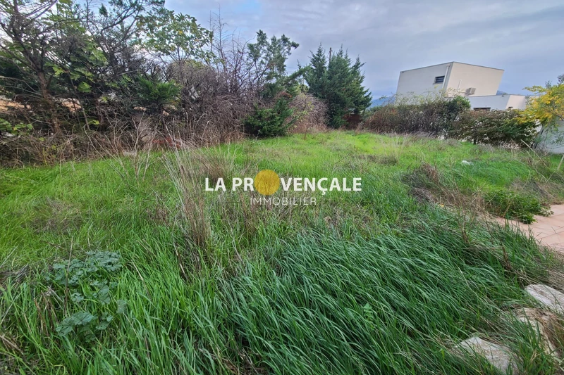 Vente terrain Pourrières  
