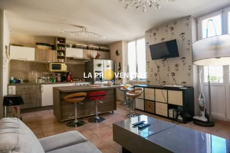 Photo Appartement Saint-Maximin-la-Sainte-Baume achat appartement 3 pièces 50 m²