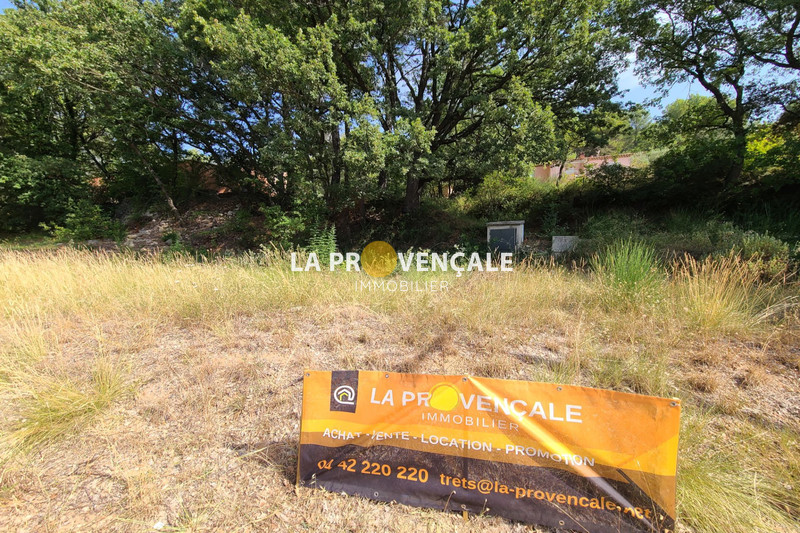 terrain  Puyloubier   900 m² -   