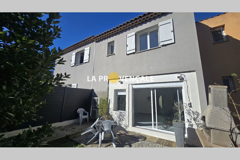 maison  3 pièces  Trets   60 m² -   