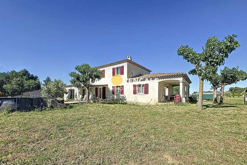 maison  6 rooms  Trets Village  175 m² -   
