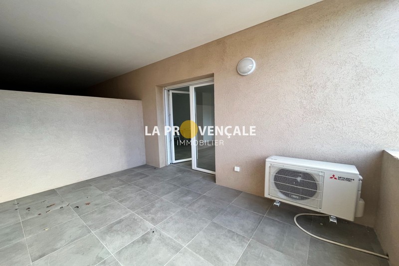 appartement  3 pièces  Trets   75 m² -   
