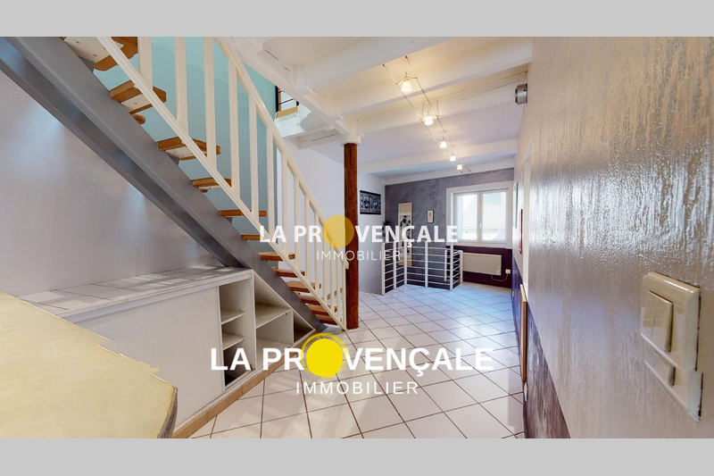 maison  3 rooms  Trets   101 m² -   
