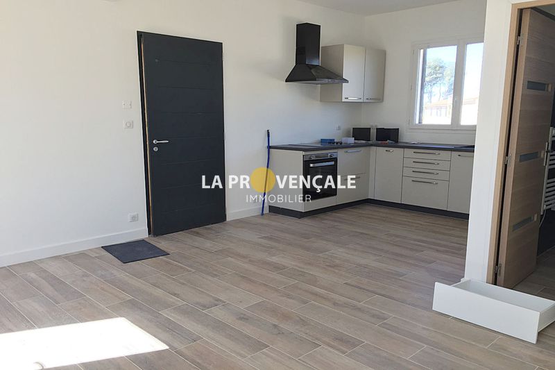Photo Appartement Les Pennes-Mirabeau Location appartement 2 pièces 42 m²