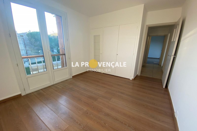 appartement  3 pièces  Aix-en-Provence Centre-ville  74 m² -   