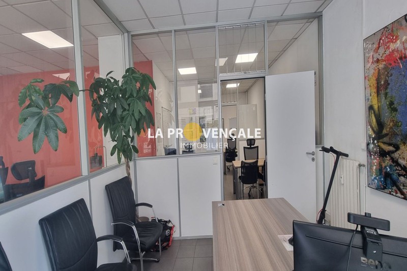 locauxvente  Aix-en-Provence   105 m² -   