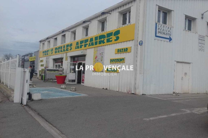 Photo Local professionnel Trets Professionnel local professionnel 120 m²