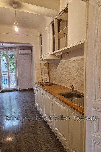 Location appartement Fuveau  