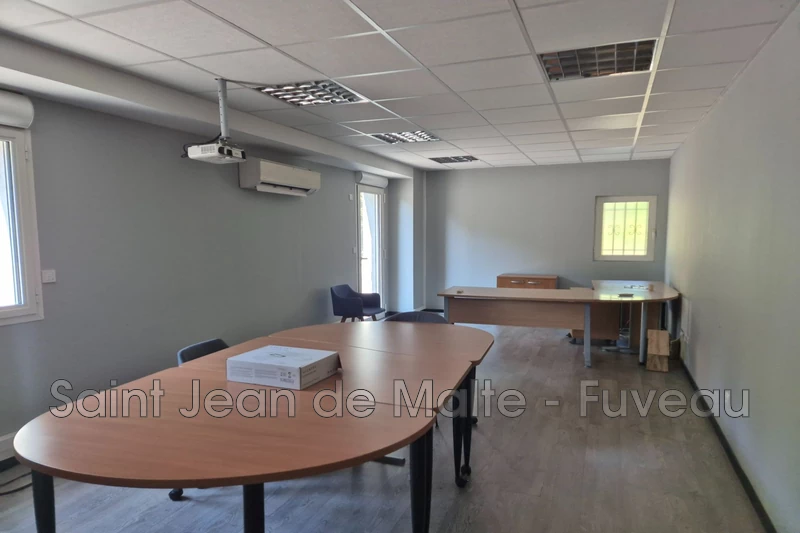 Professionnel local professionnel Fuveau  