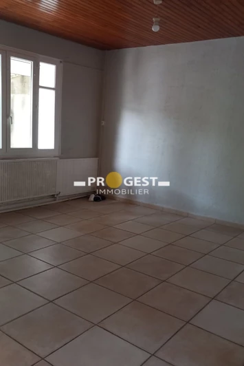 Location rez-de-jardin Saint-Savournin  