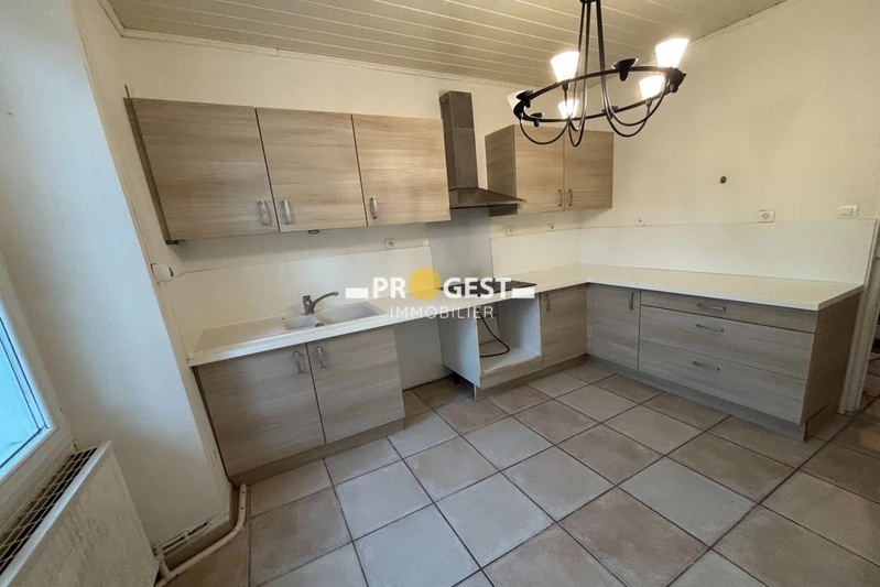 Location rez-de-jardin Saint-Savournin Location rez-de-jardin Saint-Savournin