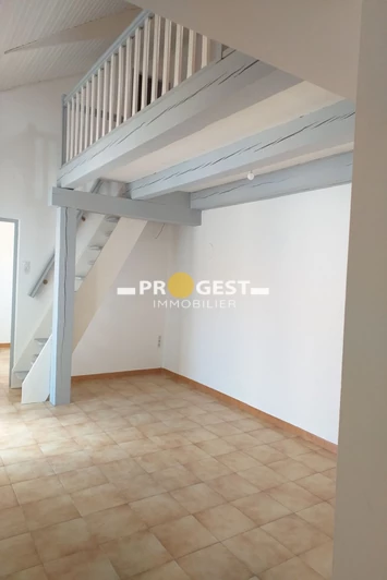 Location maison de village Gréasque  