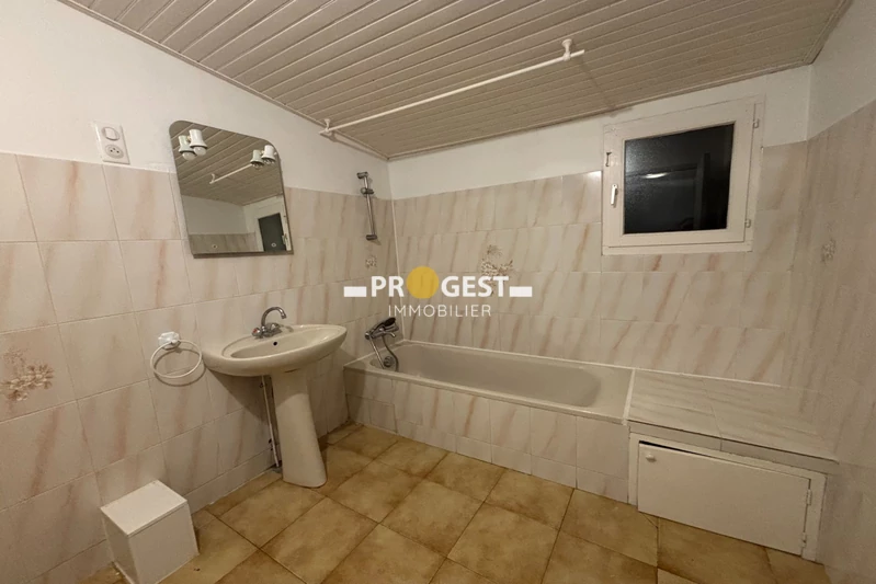 Location maison de village Gréasque  