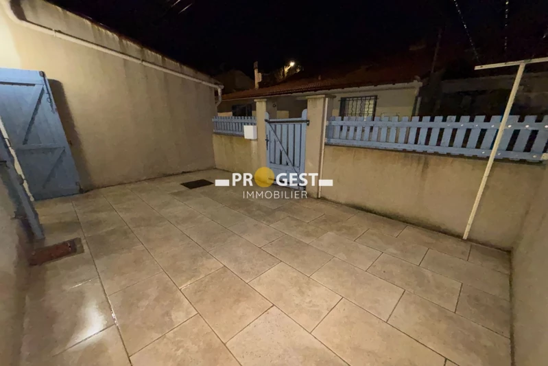 Location maison de village Gréasque  