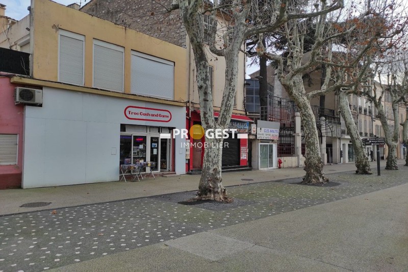 locauxlocation  Gardanne Centre-ville  130 m² -   