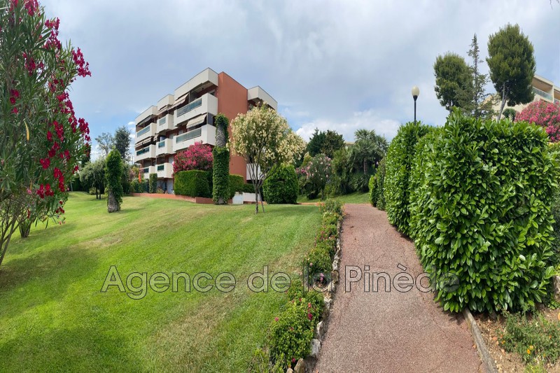 Photo Apartment Juan-les-Pins Centre-ville, Hire apartment 1 room 28 m²