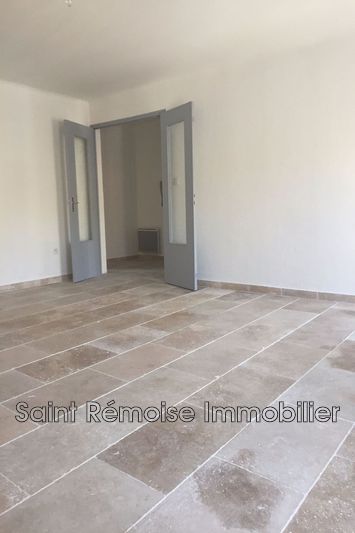 Photo Appartement Eyragues Location appartement 4 pièces 108 m²