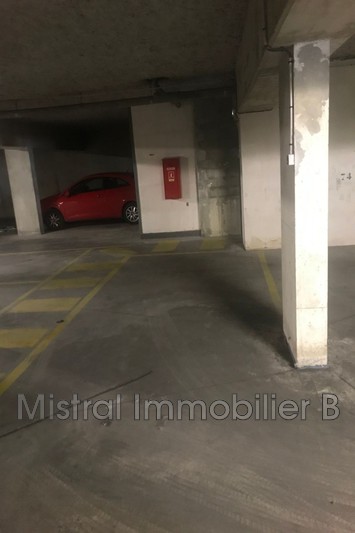 Photo Parking Bagnols-sur-Cèze Gard rhodanien,  Location parking  