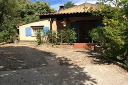 Vente maison de campagne Entrecasteaux parking.JPG 