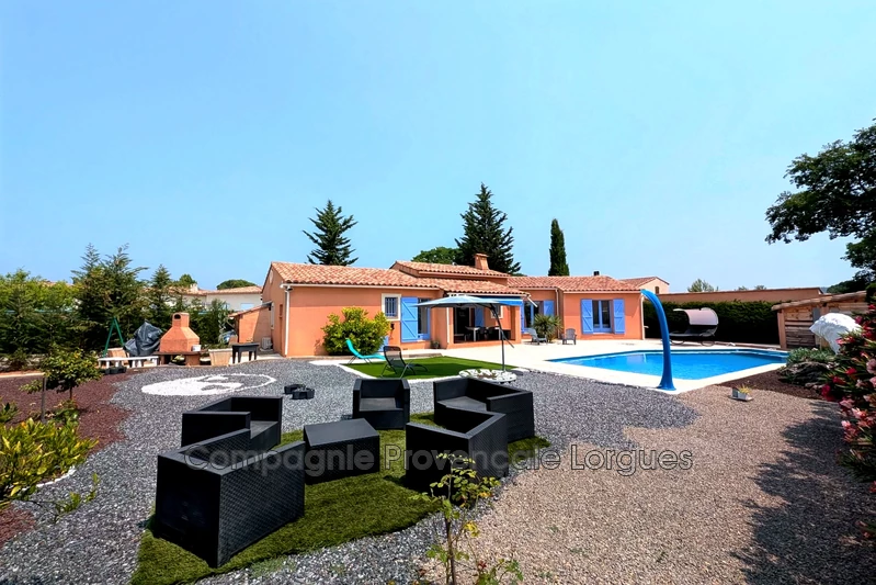Vente villa Les Arcs sur Argens  Villa Les Arcs sur Argens Proche village,   achat villa  4 chambres   127&nbsp;m&sup2;