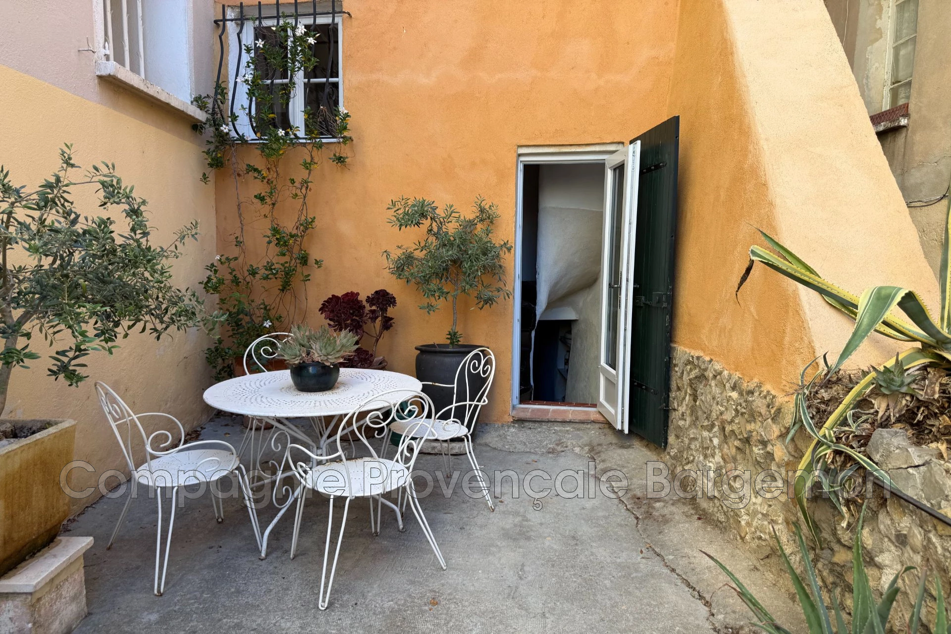 Maison 4 pièces 97 m² · à Callas · 97 m² · 195 000 €