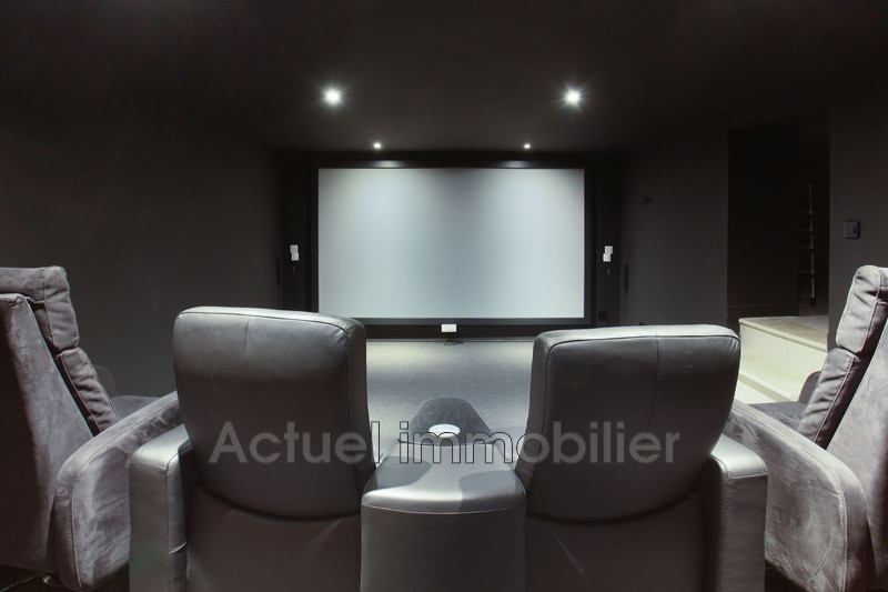 Vente maison contemporaine Aix-en-Provence SALLE CINEMA.JPG 