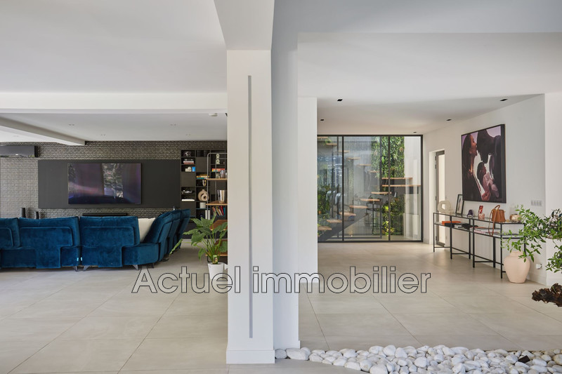 Vente maison contemporaine Aix-en-Provence COULOIR1 