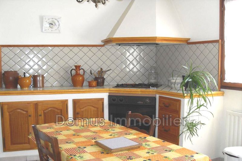 Photo Appartement Saint-Saturnin-lès-Avignon Location appartement 2 pièces 53 m²