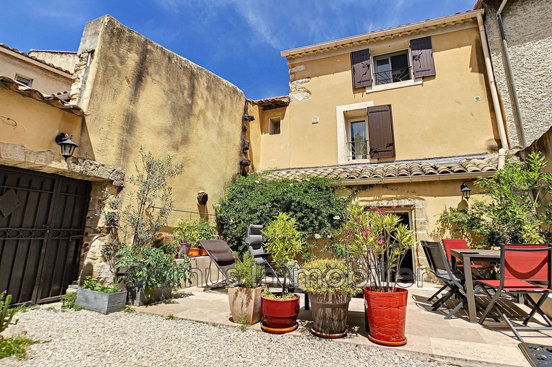 Photo Maison de village Saint-Saturnin-lès-Avignon Village, Location maison de village 3 chambres 125 m²