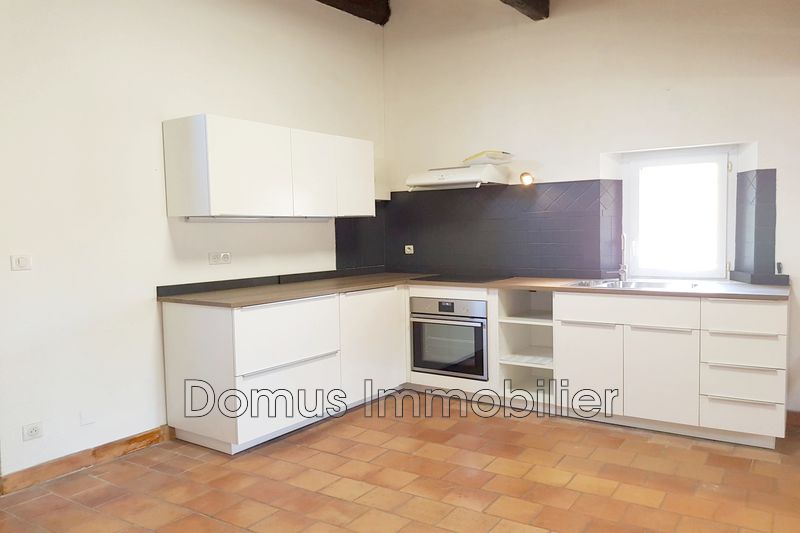 Photo Appartement Saint-Saturnin-lès-Avignon Location appartement 3 pièces 60 m²
