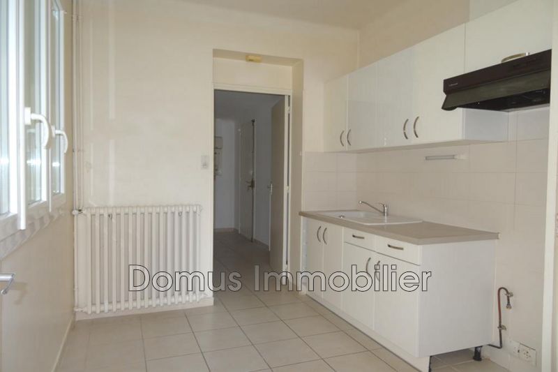 Photo Villa Le Pontet Location villa 2 chambres 80 m²