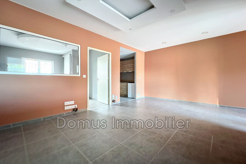 Professionnel local commercial Vedène  