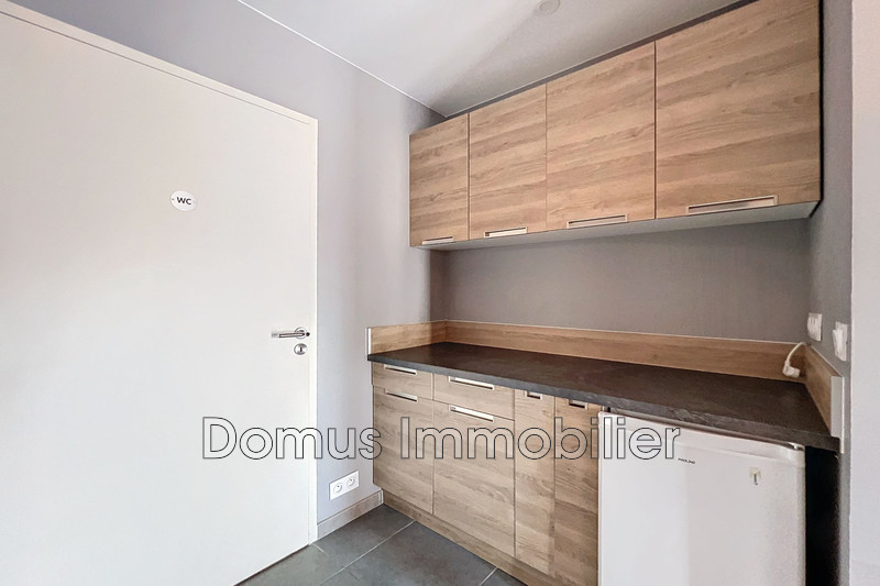 Professionnel local commercial Vedène  