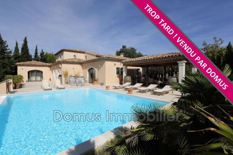 Photo Propriété Saint-Saturnin-lès-Avignon achat propriété 4 chambres 354 m²