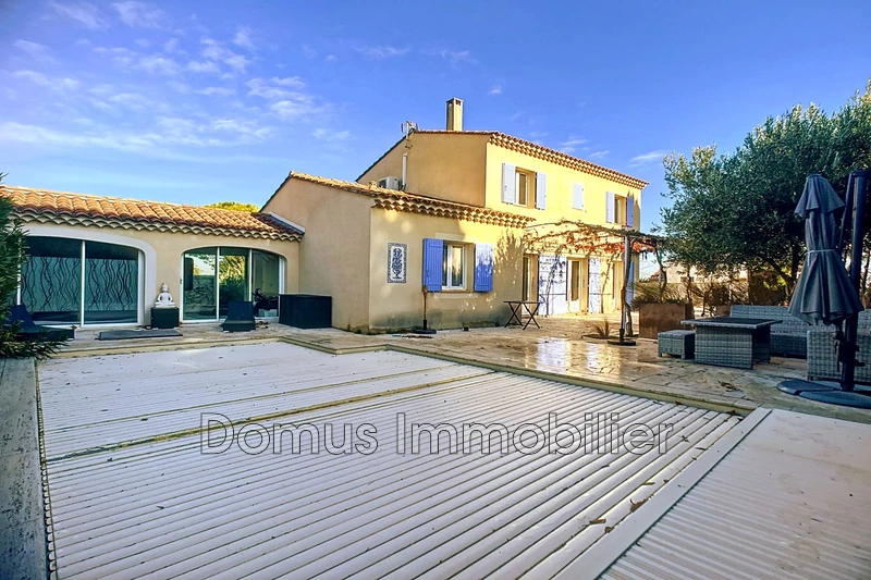 Photo Villa Saint-Saturnin-lès-Avignon Proche village,   achat villa  5 chambres   146&nbsp;m&sup2;