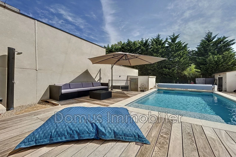 Photo Villa Entraigues-sur-la-Sorgue   achat villa  3 chambres   100&nbsp;m&sup2;