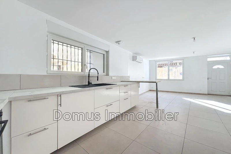 Photo Maison de village Saint-Saturnin-lès-Avignon Centre-ville,   achat maison de village  3 chambres   126&nbsp;m&sup2;