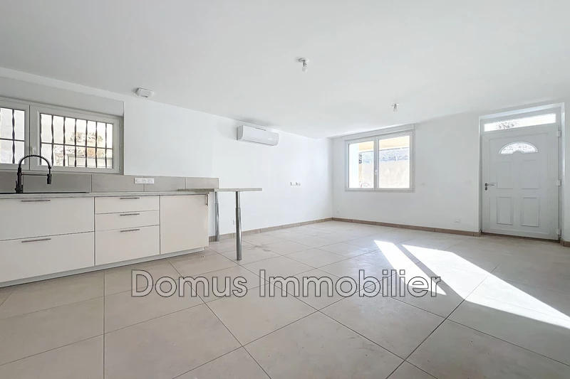 Vente maison de village Saint-Saturnin-lès-Avignon  