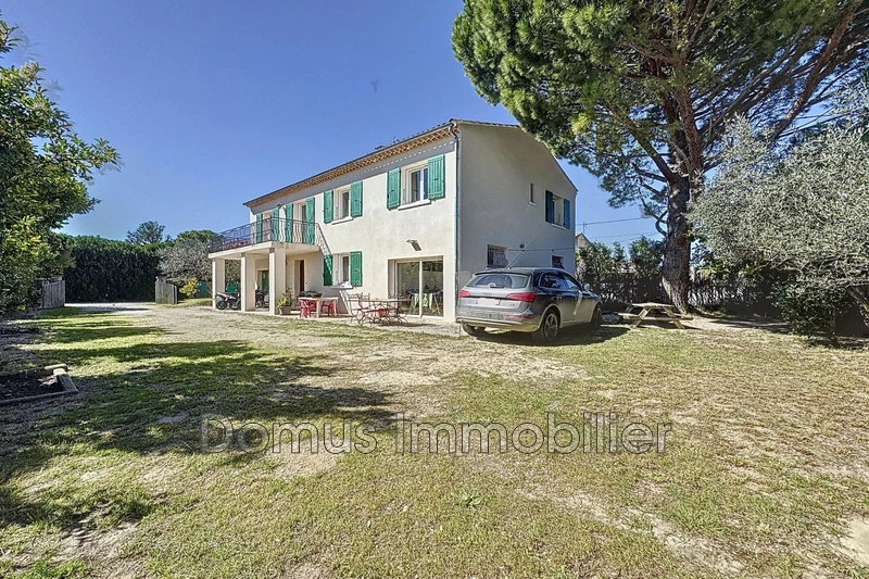 Photo Maison Saint-Saturnin-lès-Avignon Proche village,   achat maison  4 chambres   159&nbsp;m&sup2;