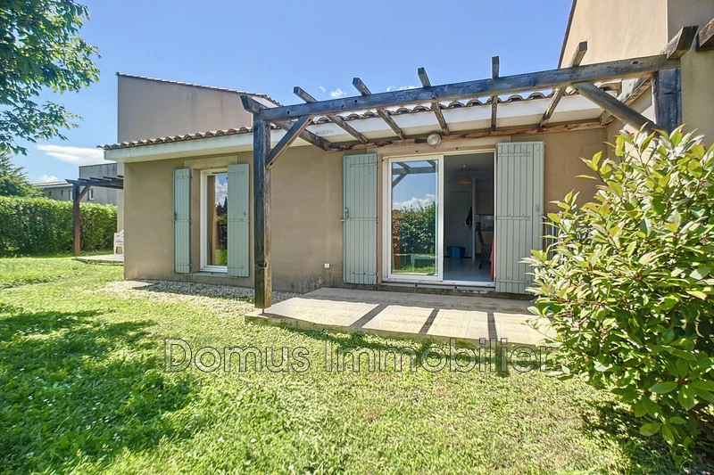 Photo Appartement Saint-Saturnin-lès-Avignon Proche du village,   achat appartement  3 pièces   45&nbsp;m&sup2;