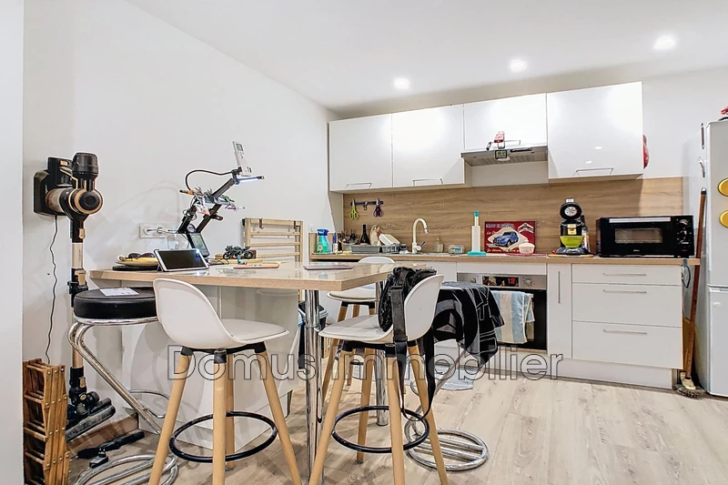 Photo Appartement Entraigues-sur-la-Sorgue   achat appartement  3 pièces   52&nbsp;m&sup2;