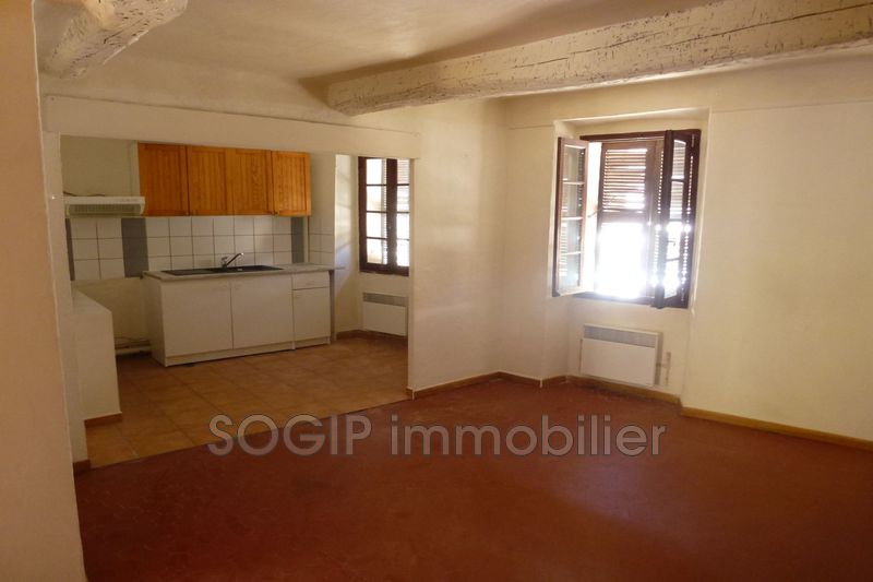 Photo Appartement Flayosc Centre-ville, Location appartement 3 pièces 50 m²