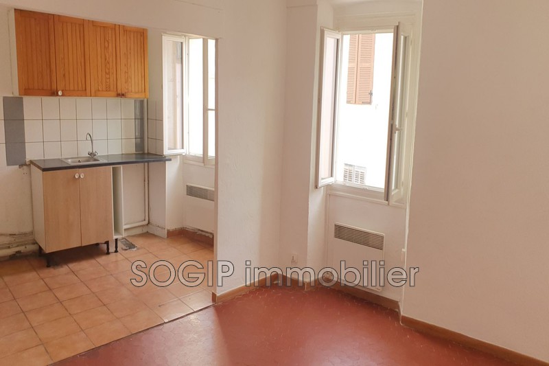 Photo n°2 - Location appartement Flayosc 83780 - 450 €