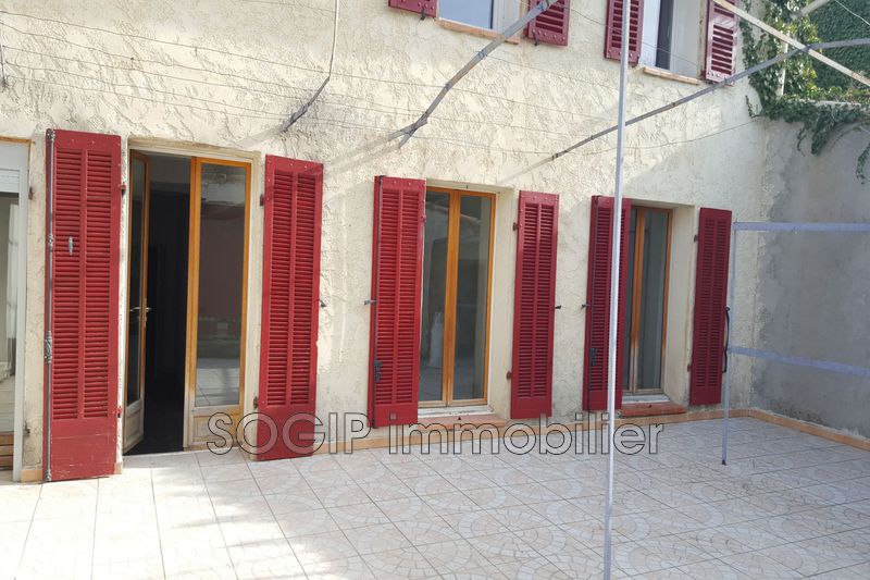 Photo Appartement Flayosc Village, Location appartement 3 pièces 66 m²