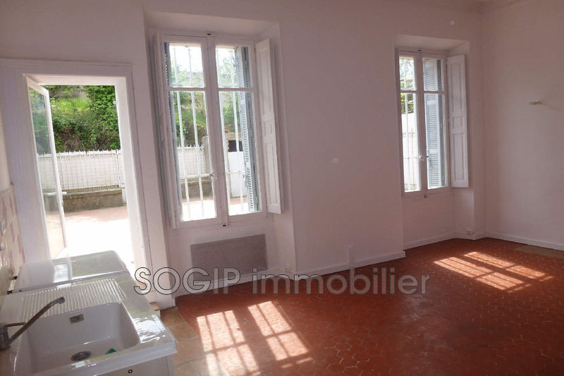Photo Appartement Flayosc Centre-ville, Location appartement 2 pièces 35 m²
